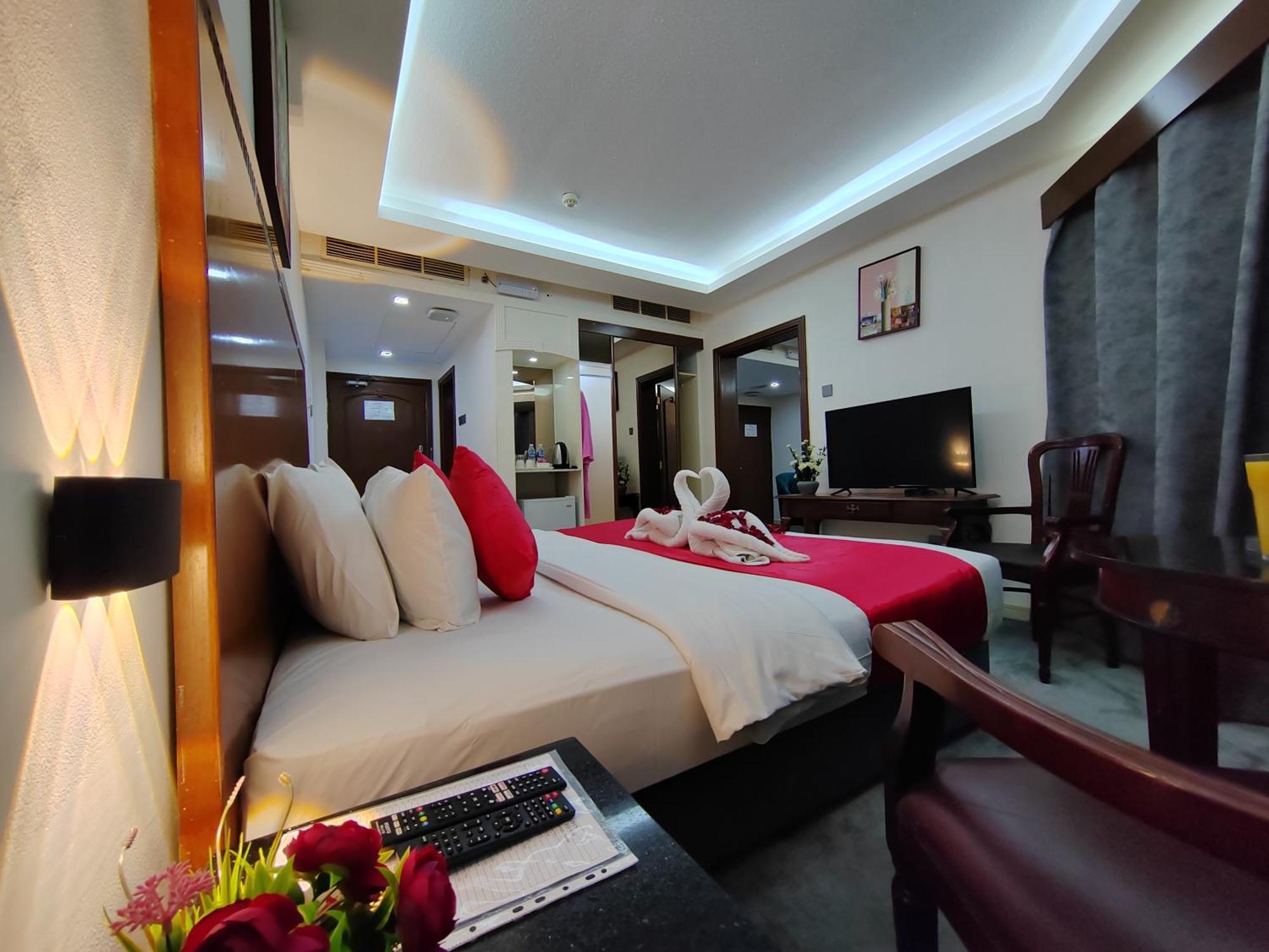 Le Paradise Palace Hotel دبي المظهر الخارجي الصورة