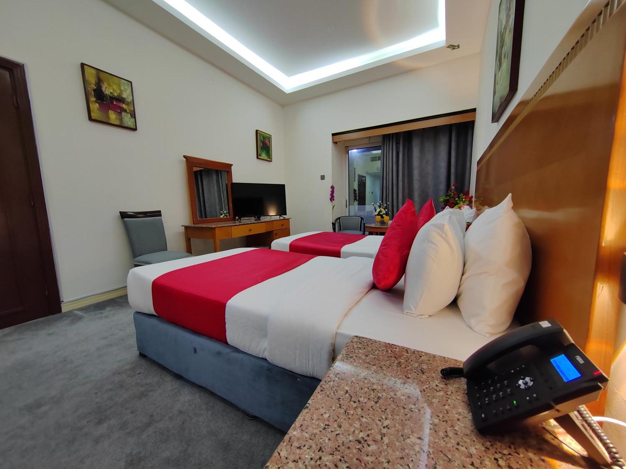 Le Paradise Palace Hotel دبي المظهر الخارجي الصورة