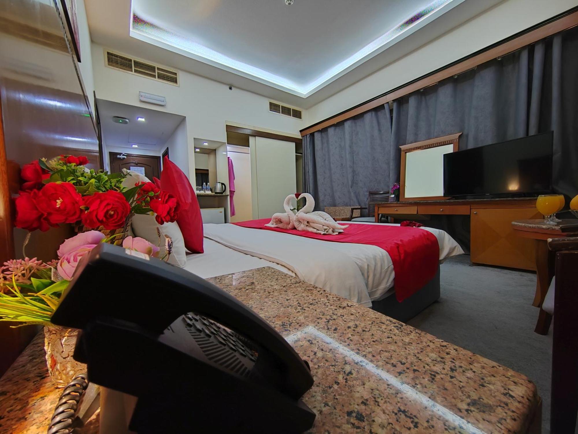 Le Paradise Palace Hotel دبي المظهر الخارجي الصورة