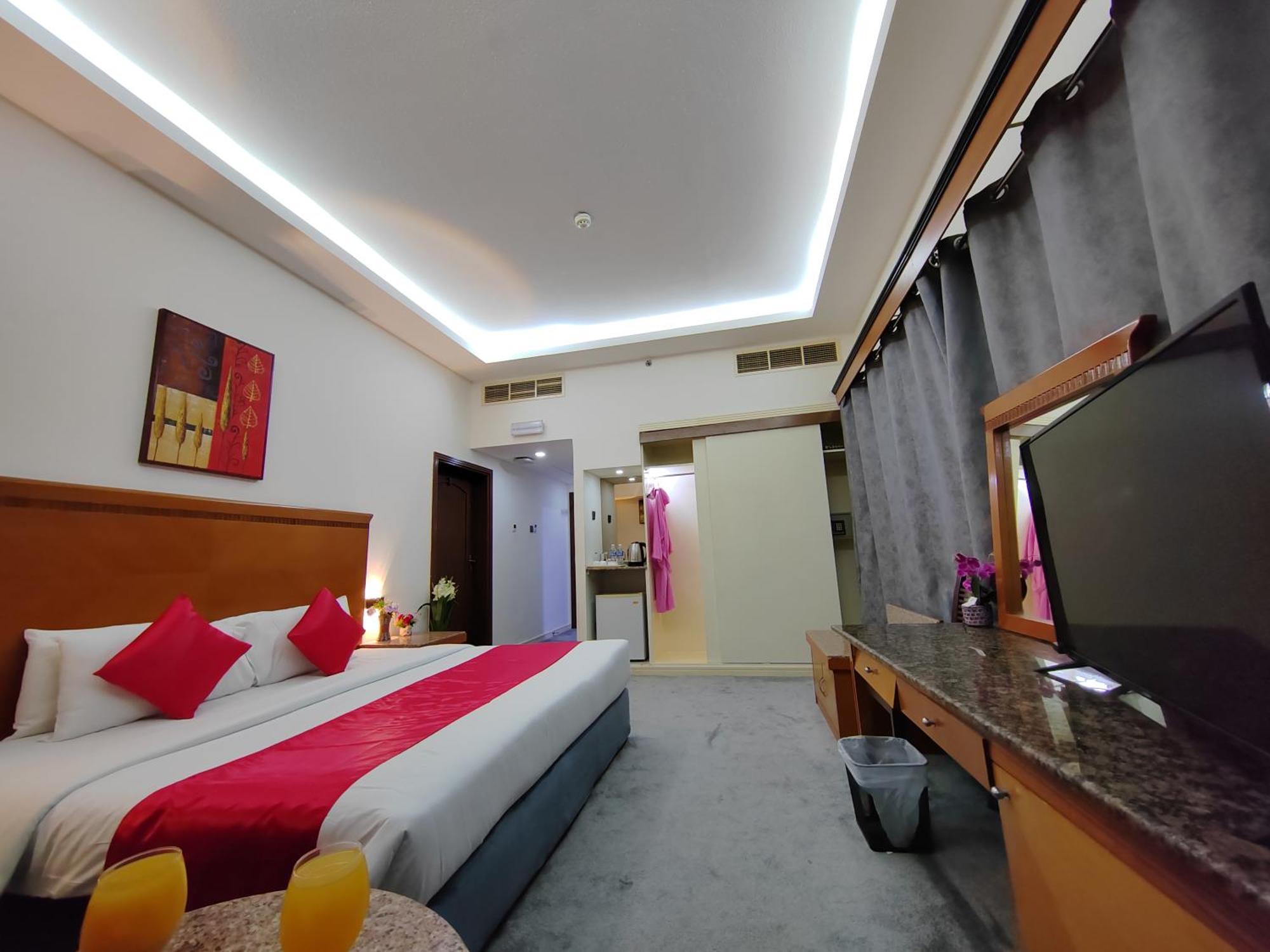 Le Paradise Palace Hotel دبي المظهر الخارجي الصورة