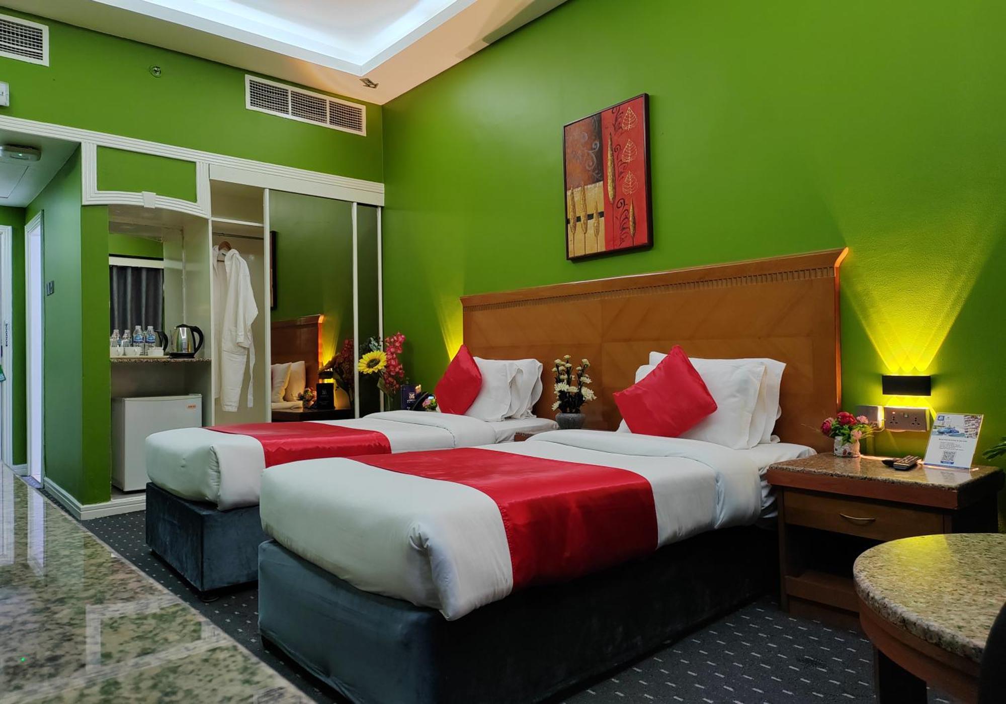 Le Paradise Palace Hotel دبي المظهر الخارجي الصورة